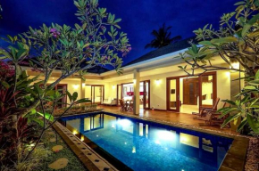  Villa Mantika  Batu Layar